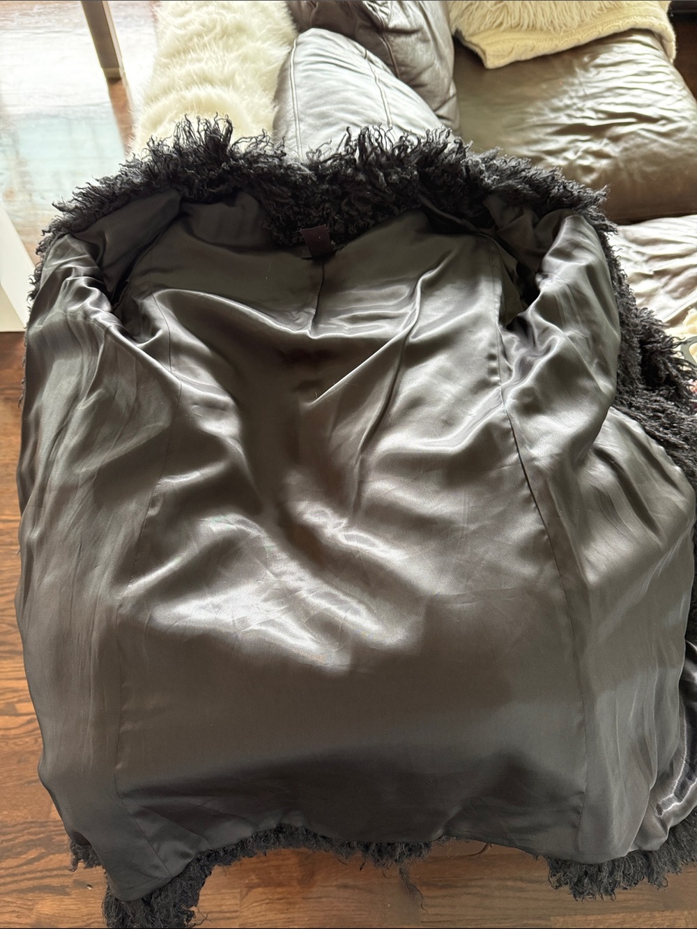 Smythe Black Faux Fur Teddy Coat EUC Small - Picture 4 of 4